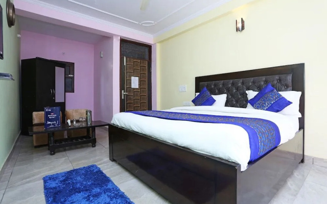 OYO 11504 N D Star Residency