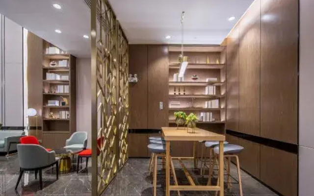 Baiman International Grand Hotel