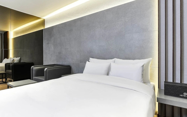 MAY Hotel