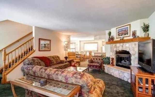 Pinecreek By Pinnacle Lodging