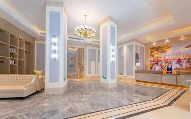 Vienna Hotel (Cangzhou Binjiang Wuyue Plaza)