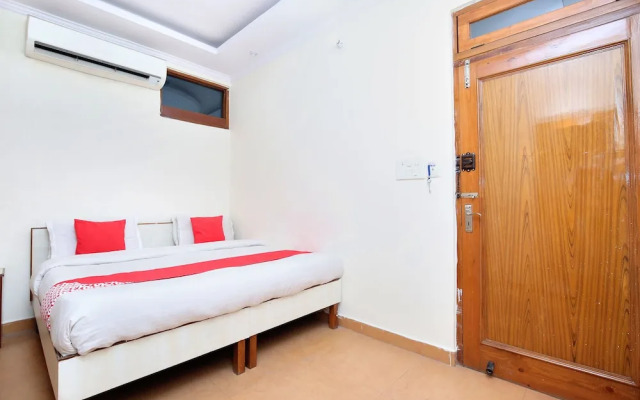 OYO 22534 Hotel Diamond