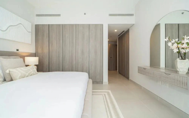 Experience 2BR Luxury Living  LIV Marina
