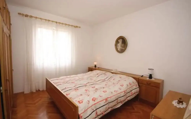 Apartment 773