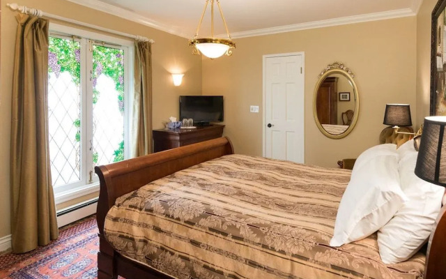 English Bay Inn Bed and Breakfast