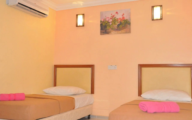 Saujana Hotel And Restaurant