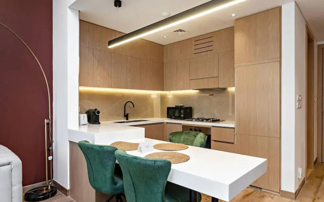 Oakley Square 1BR Apartment with maid's room