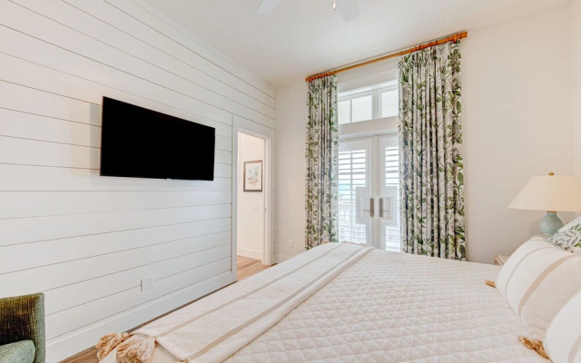 Blowfish Bungalow