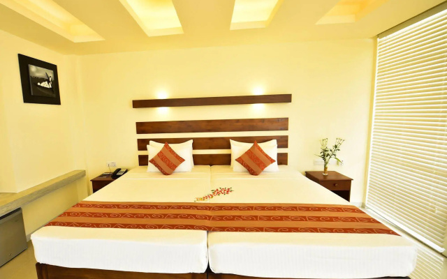 Beacon Beach Hotel