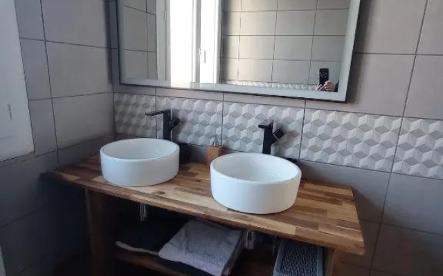 Appartement spacieux en centre ville, 2 chb, terrasse et garage