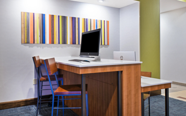 Holiday Inn Express & Suites Uniontown by IHG