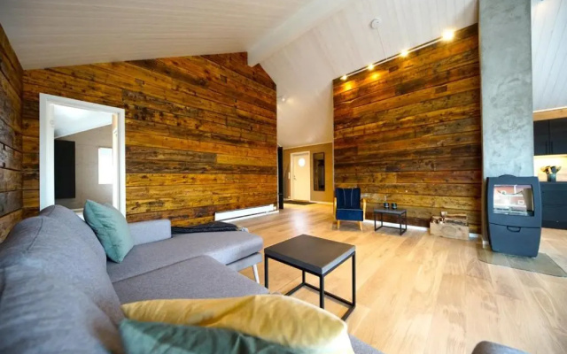 Hattvika Lodge