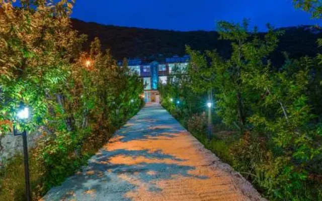 Suren Eco Villa
