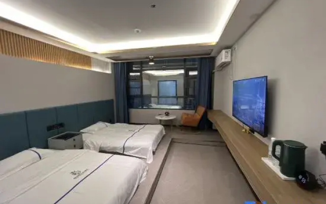 Zhijia Multi-functional Hotel (Anlong Branch)