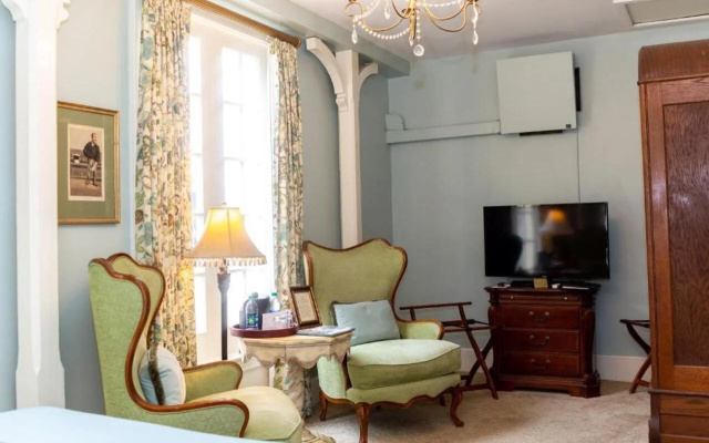 Eliza Thompson House, Historic Inns of Savannah Collection