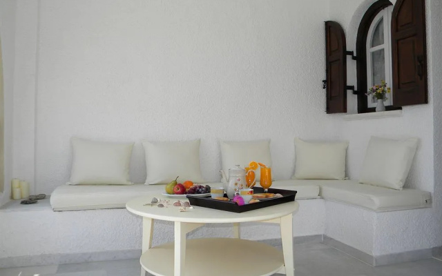 Faros Villa small hotel & restaurant
