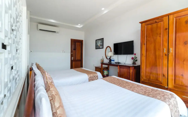 The Rose Hotel