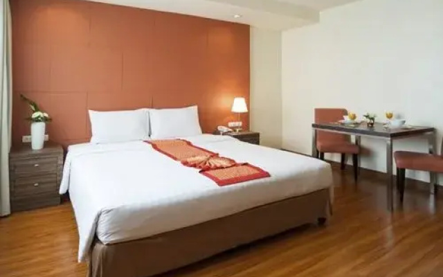 Aspen Suites Hotel Sukhumvit 2 - 4 Nights, Bangkok, Thailand