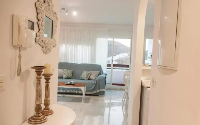 Coqueto Apartamento con vistas al mar y piscina