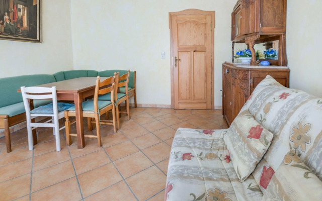 Charming Sea View Apartment in Lozen