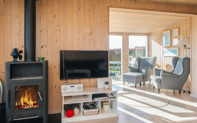 Spacious Holiday Home in Hejls near Sea
