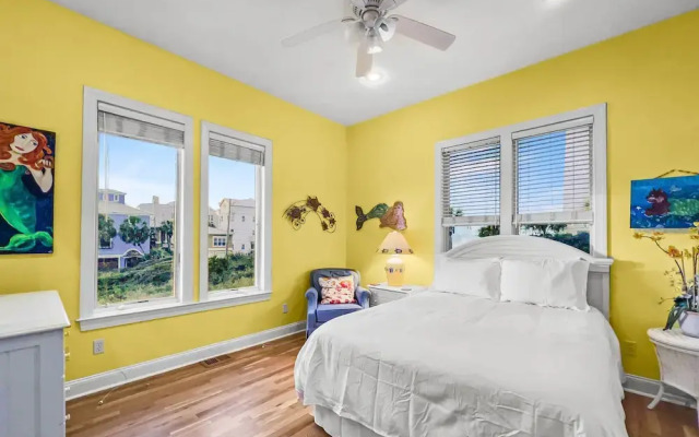 Turtle Watch 4 Bedroom Home by RedAwning