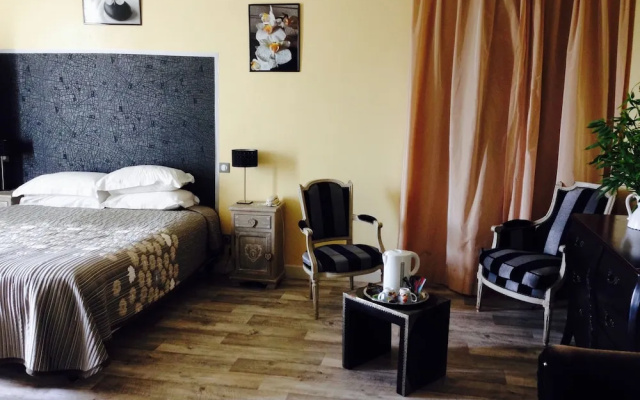 La Villa Hotel