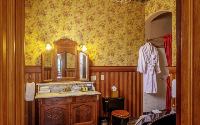 The Kalamazoo House Downtown Hotel & Suites