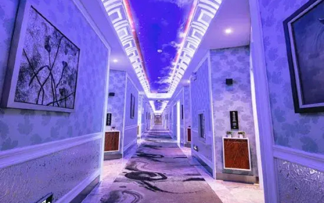 Karamay Waterwood Flower Theme Hotel