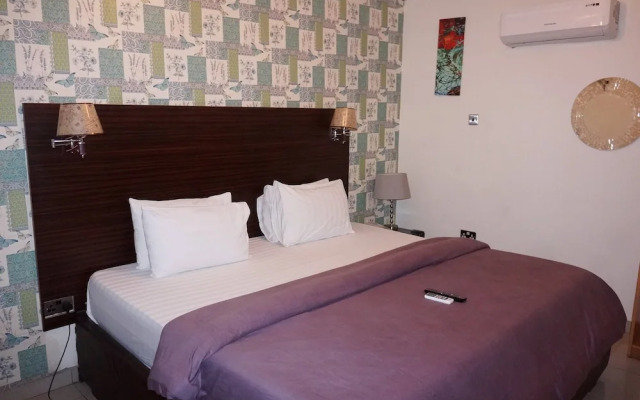 Carlton Gate Xclusive Hotel