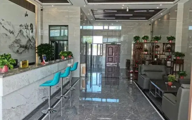 Chaka Shanshui Hotel