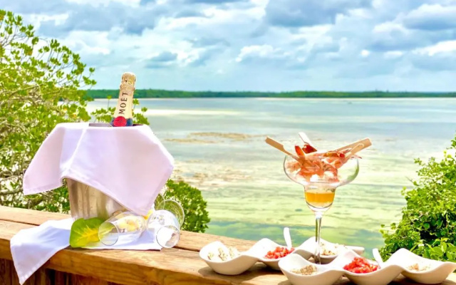 Rock and Sea Resort