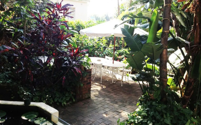 Garland Place