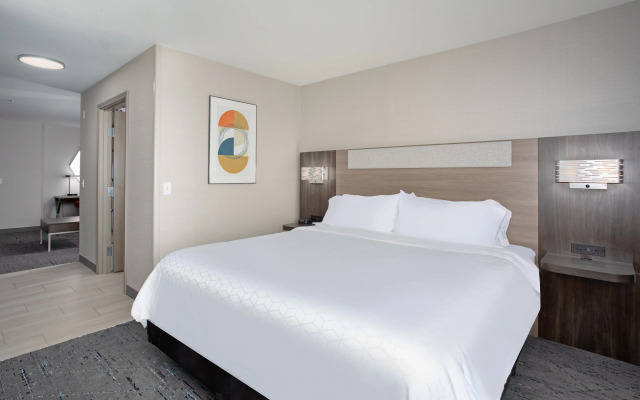 Holiday Inn Express & Suites Grand Junction by IHG