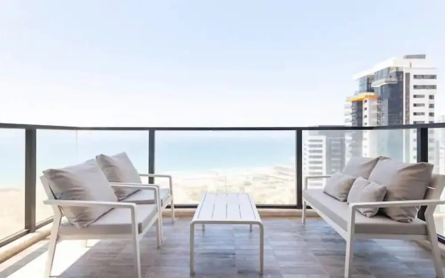 Luxury Apt Tower Best Sea View Bat Yam
