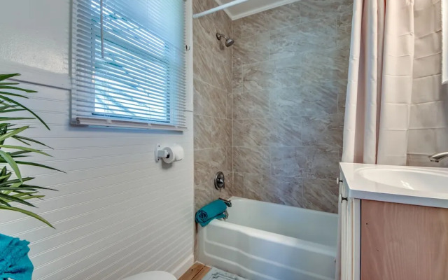 Honeymoon Bungalow - Roelens Vacations