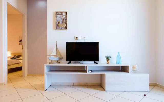 Cozy Home close to old Port Sea Front & Parking