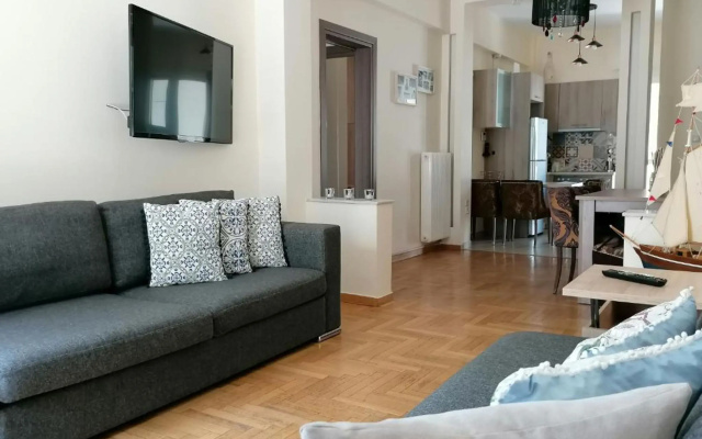 Athenian elegant apt near Acropolis