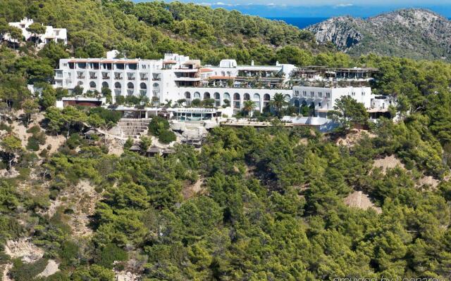Отель Hacienda Na Xamena, Ibiza Испания, Пуэрто-Сан-Мигель - отзывы, цены и фото номеров - забронировать отель Hacienda Na Xamena, Ibiza онлайн вид на фасад