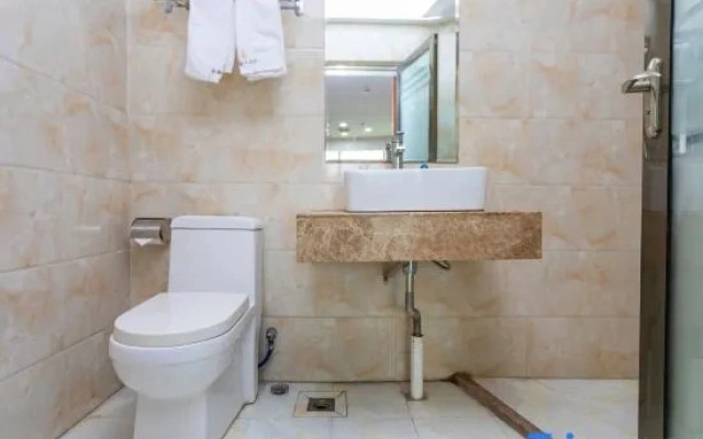 Jiabaihe Hotel (Buyong Subway Station Branch)