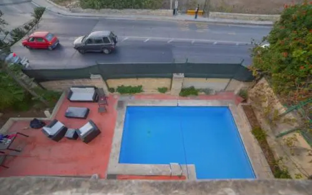 Basecamp Guest House