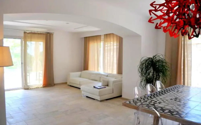Villa Gold