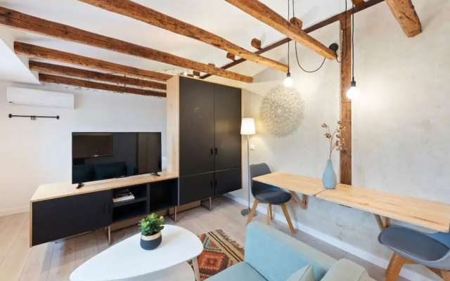 Charming Loft in La Latina, Close to City Centre