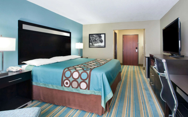 Super 8 by Wyndham Sulphur