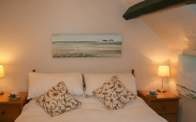 Holly Cottage