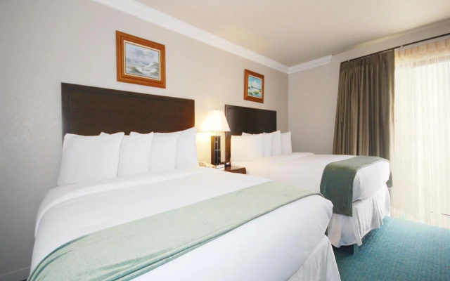 Cannery Row Inn