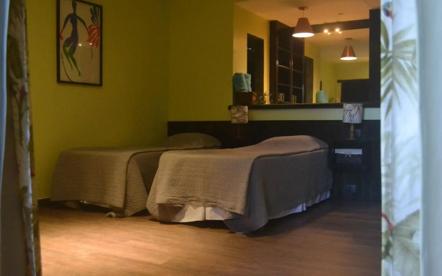 Lara Hotel