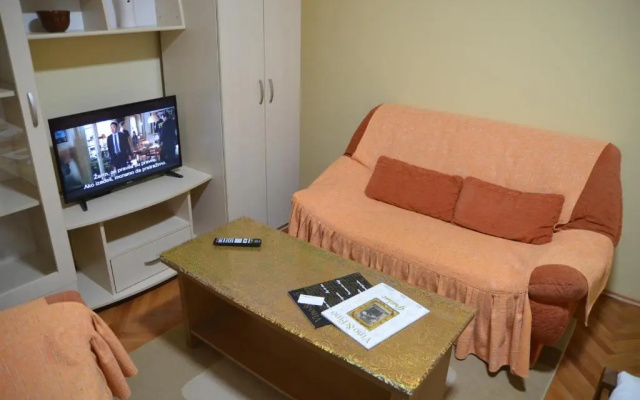 Dora Apartment