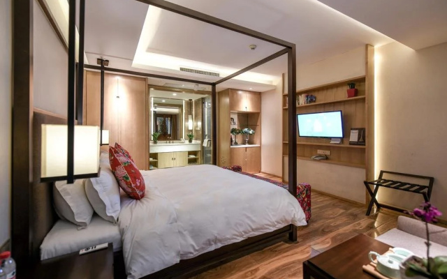 Water Hotel Pingyao