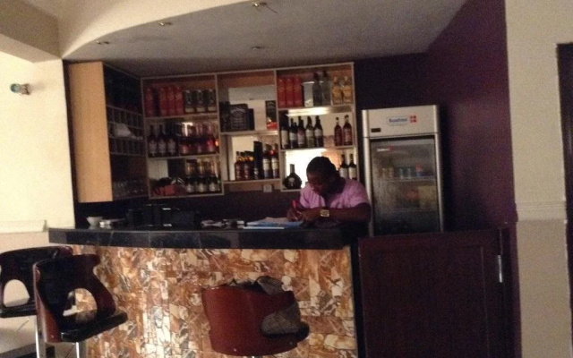Riana Star Hotel